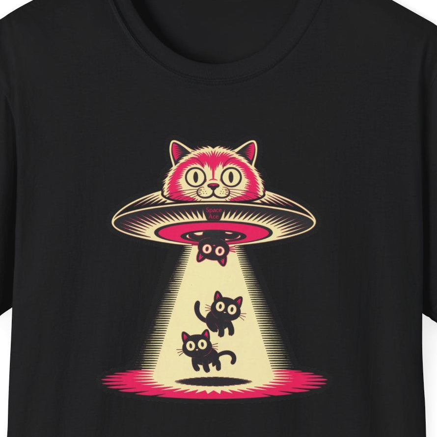 Cat UFO T-Shirt - Fun, Casual Style for Cat Lovers, Gifts, Parties